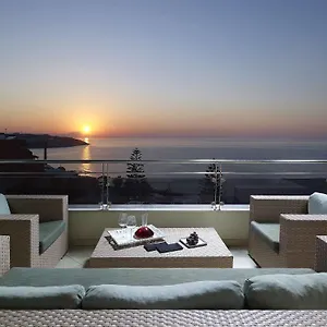 Macaris & 4*, Rethymno (Crete) Greece